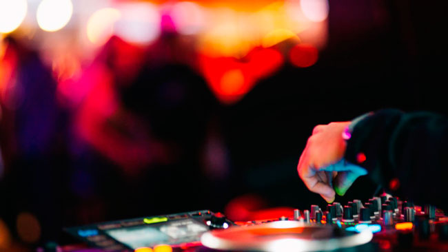 Djs